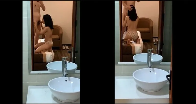 Bé teen dâm mê mút mút